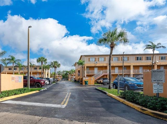 6235 SW Kendale Lakes Cir 239, Miami, FL 33183