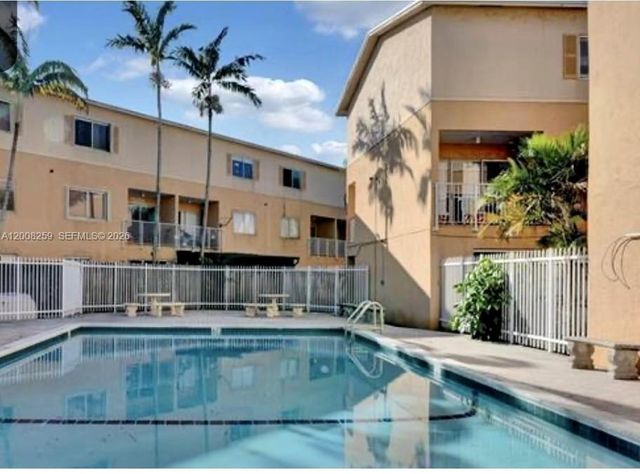 6235 SW Kendale Lakes Cir 239, Miami, FL 33183