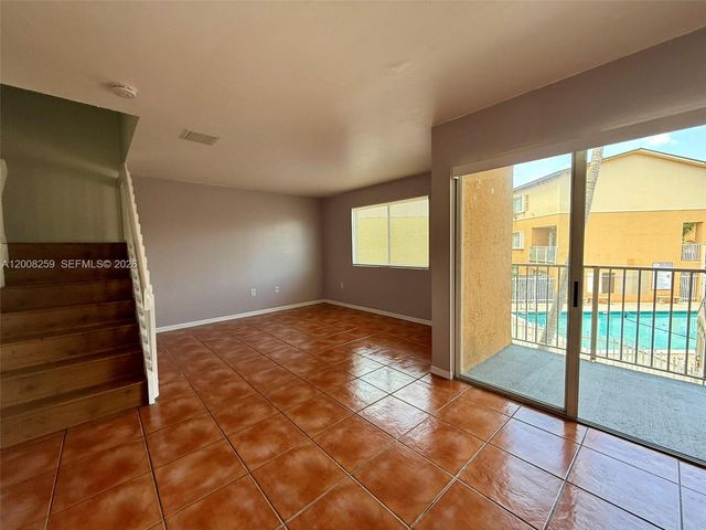 6235 SW Kendale Lakes Cir 239, Miami, FL 33183