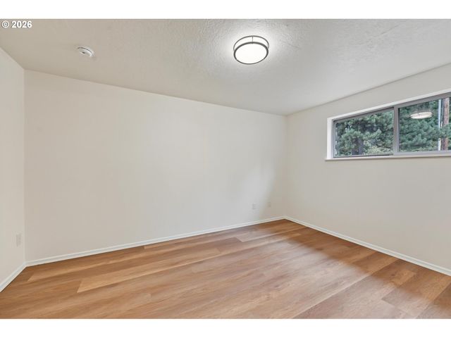 17610 Se SUNNYSIDE Rd, Damascus, OR 97089