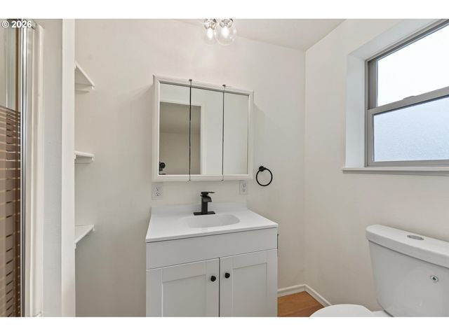 17610 Se SUNNYSIDE Rd, Damascus, OR 97089