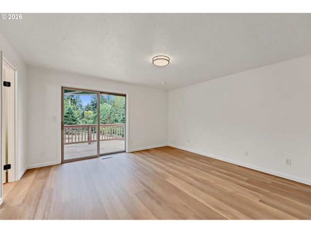 17610 Se SUNNYSIDE Rd, Damascus, OR 97089