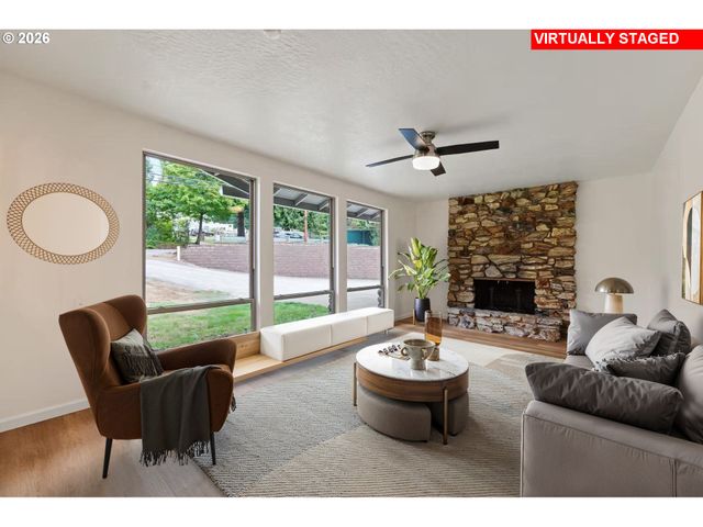 17610 Se SUNNYSIDE Rd, Damascus, OR 97089
