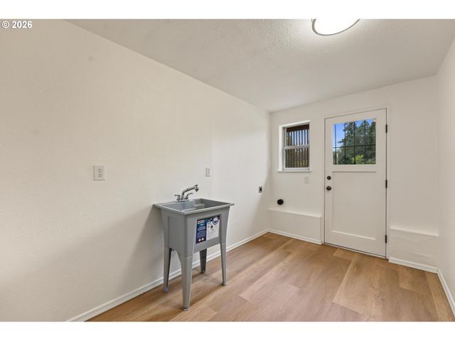 17610 Se SUNNYSIDE Rd, Damascus, OR 97089