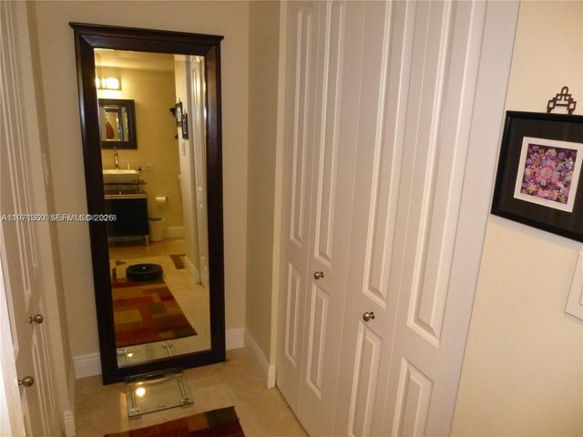 3101 N Country Club Drive 107, Aventura, FL 33180