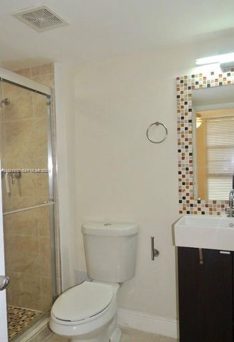 3101 N Country Club Drive 107, Aventura, FL 33180