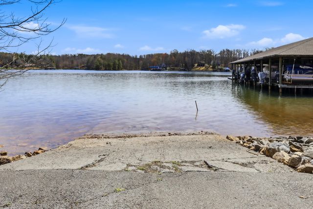1245 Graves Harbor TRL 2101, Huddleston, VA 24104