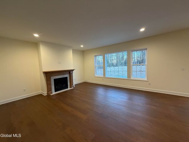 1B Lavender Way, Malta, NY 12019