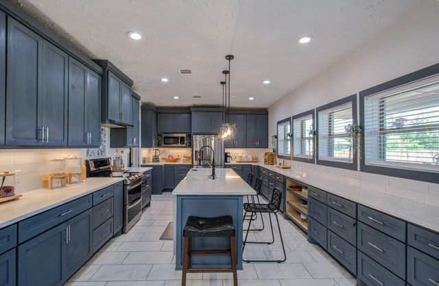 126 Road 5210, Cleveland, TX 77327