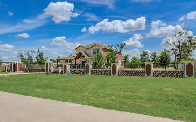 126 Road 5210, Cleveland, TX 77327