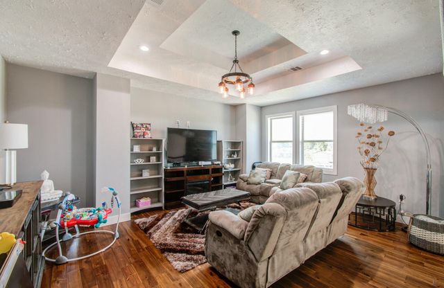 126 Road 5210, Cleveland, TX 77327
