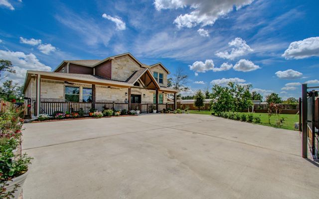 126 Road 5210, Cleveland, TX 77327