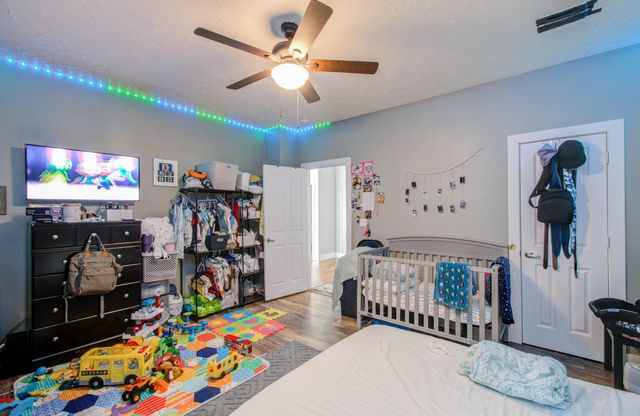 126 Road 5210, Cleveland, TX 77327