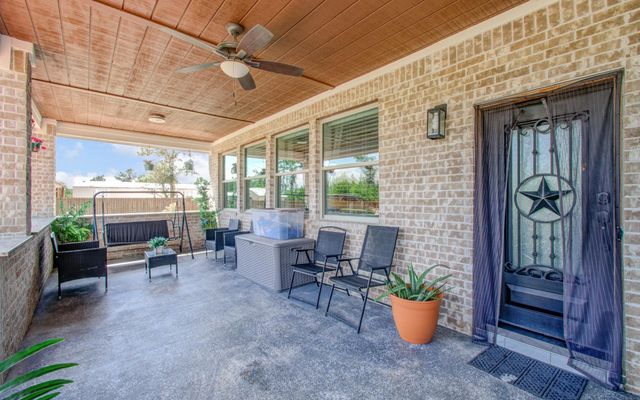 126 Road 5210, Cleveland, TX 77327