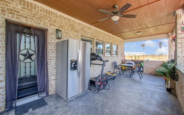 126 Road 5210, Cleveland, TX 77327