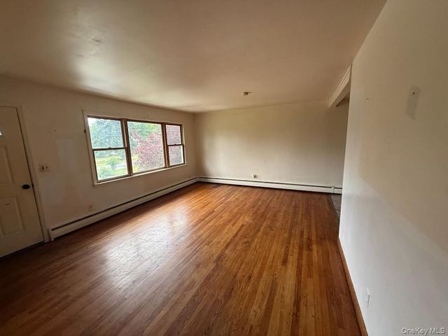 6 Lannis Avenue, New Windsor, NY 12553