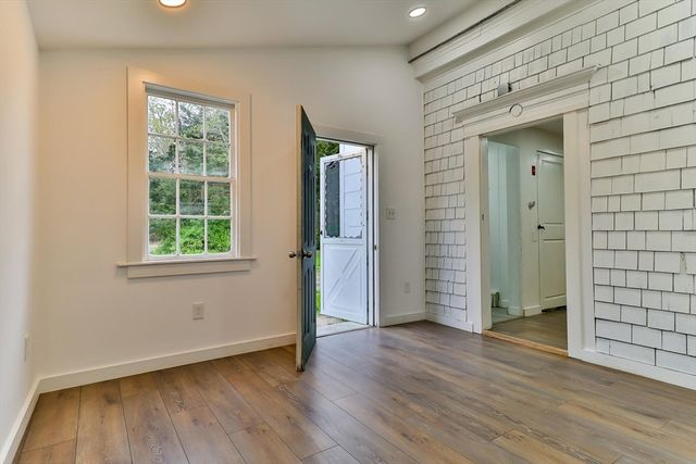 194 Main St, Dennis, MA 02638