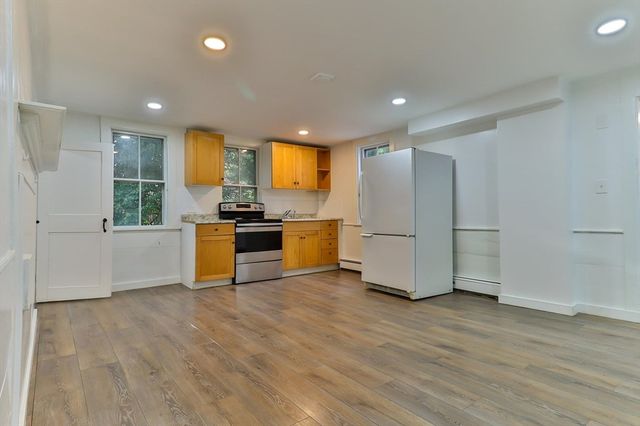 194 Main St, Dennis, MA 02638