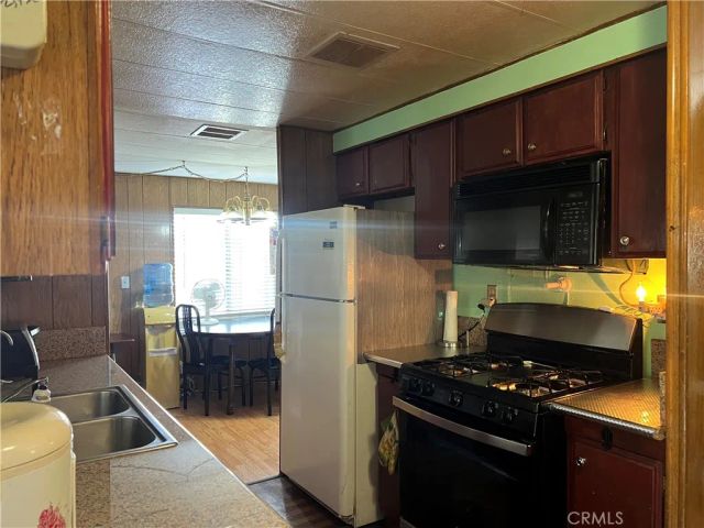 718 Sycamore 21, Vista, CA 92083