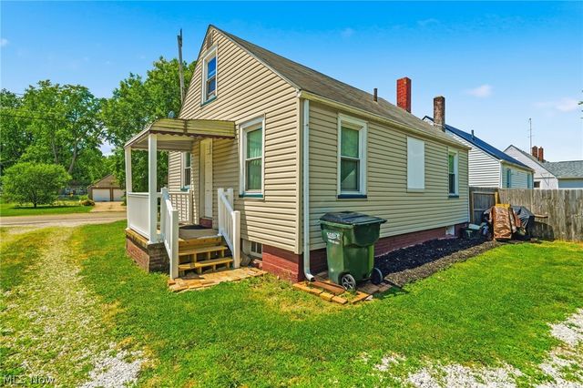 222 Genoa Avenue SW, Massillon, OH 44646