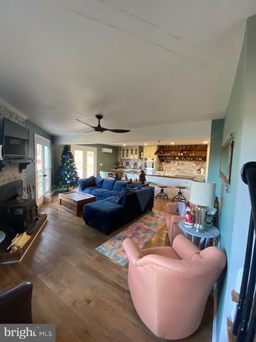 101 BEACHSIDE DR, Stevensville, MD 21666