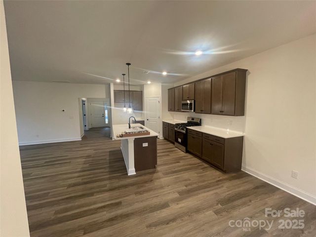 4004 Grommet Court, Matthews, NC 28105