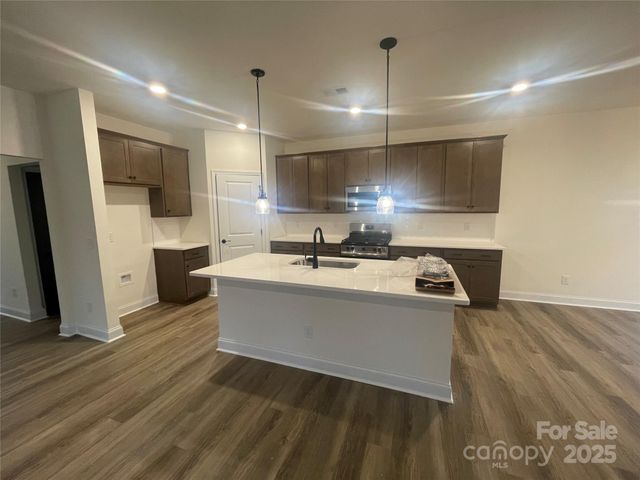 4004 Grommet Court, Matthews, NC 28105