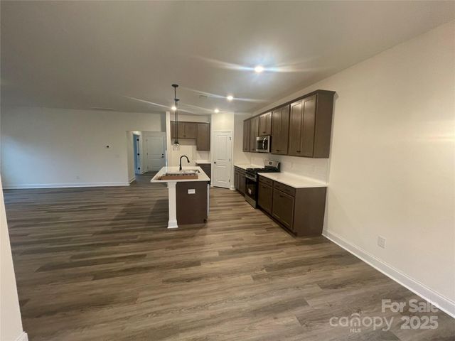 4004 Grommet Court, Matthews, NC 28105