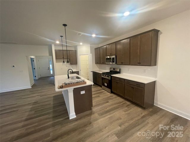 4004 Grommet Court, Matthews, NC 28105