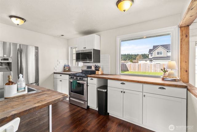 120 Tacoma Avenue NW, Orting, WA 98360