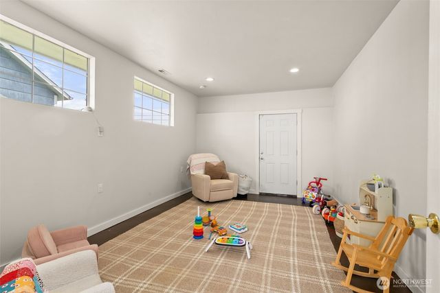 120 Tacoma Avenue NW, Orting, WA 98360