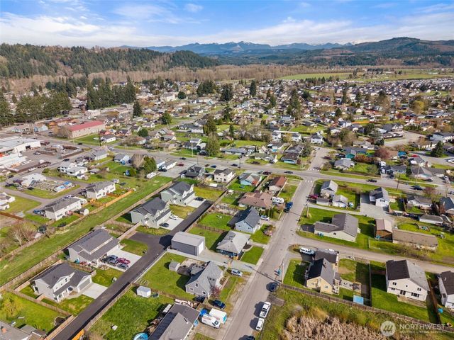 120 Tacoma Avenue NW, Orting, WA 98360