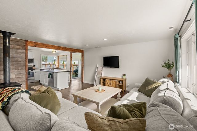 120 Tacoma Avenue NW, Orting, WA 98360