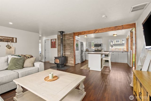 120 Tacoma Avenue NW, Orting, WA 98360