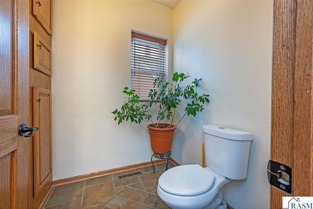 1023 S Front Street, Mankato, MN 55001