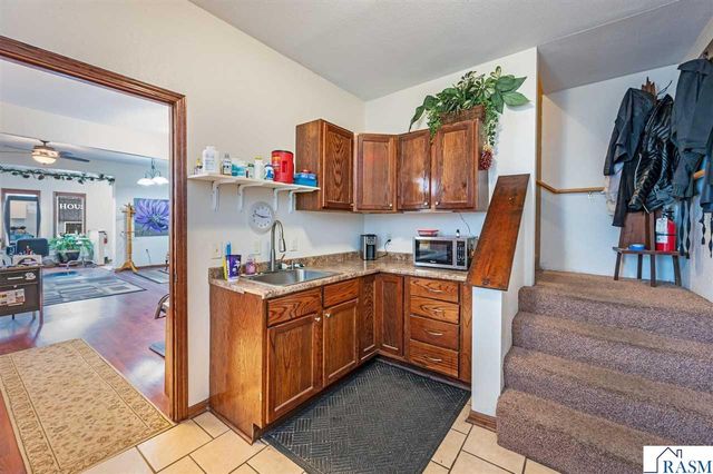 1023 S Front Street, Mankato, MN 55001