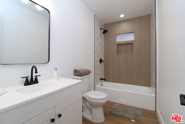 11125 S Osage Avenue, Inglewood, CA 90304