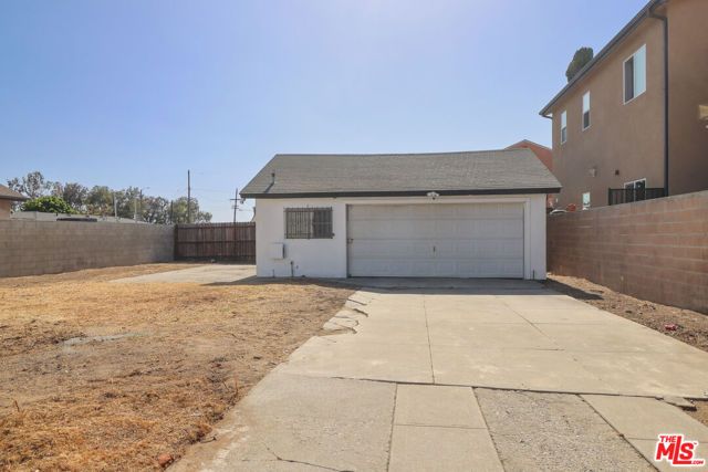 11125 S Osage Avenue, Inglewood, CA 90304