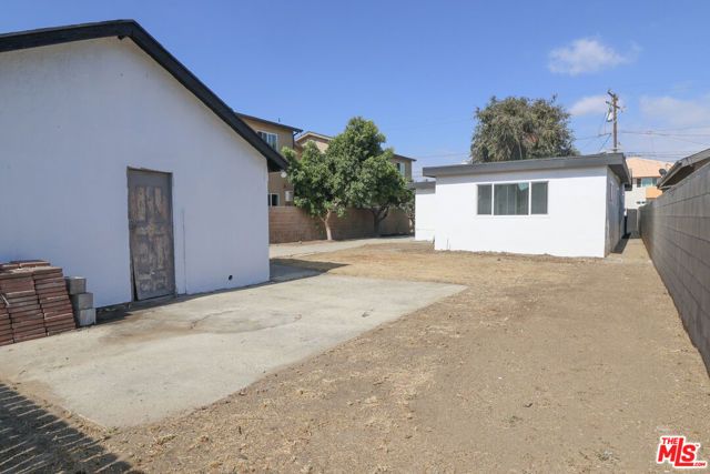 11125 S Osage Avenue, Inglewood, CA 90304