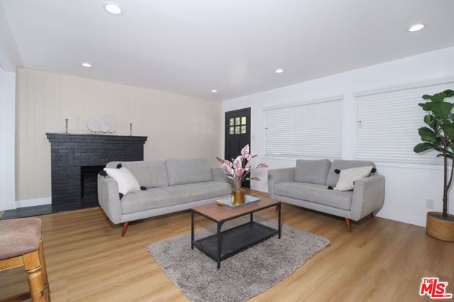 11125 S Osage Avenue, Inglewood, CA 90304