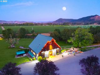 MELQUA Rd, Roseburg, OR 97471