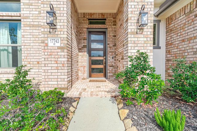 17743 Misty Brook Lane Lane, Conroe, TX 77302