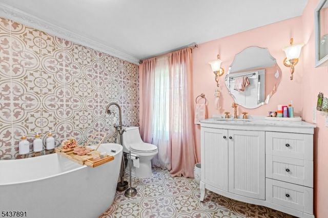 96 Denow Rd, Lawrence Twp., NJ 08648