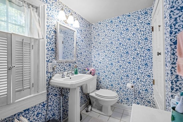 96 Denow Rd, Lawrence Twp., NJ 08648