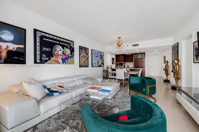 475 Brickell Ave 3214, Miami, FL 33131