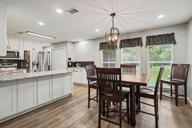 1908 Thousand Oaks Drive, Burleson, TX 76028