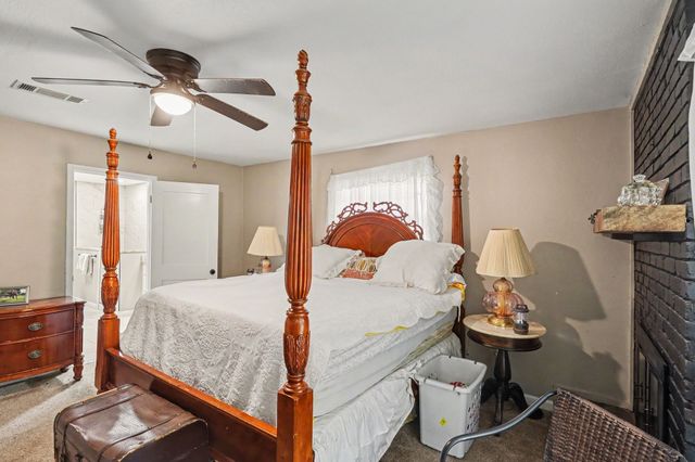 1908 Thousand Oaks Drive, Burleson, TX 76028