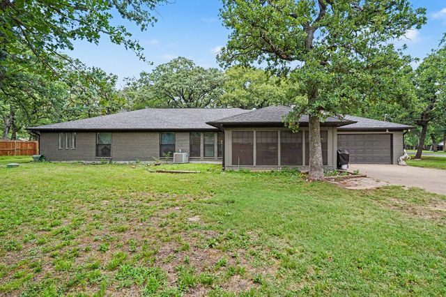 1908 Thousand Oaks Drive, Burleson, TX 76028