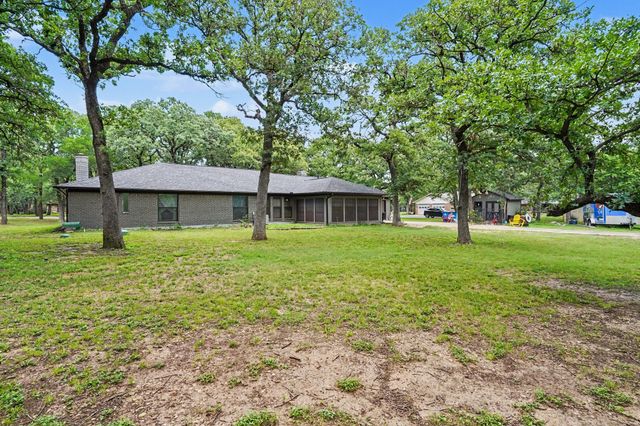 1908 Thousand Oaks Drive, Burleson, TX 76028