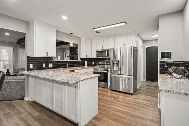 1908 Thousand Oaks Drive, Burleson, TX 76028